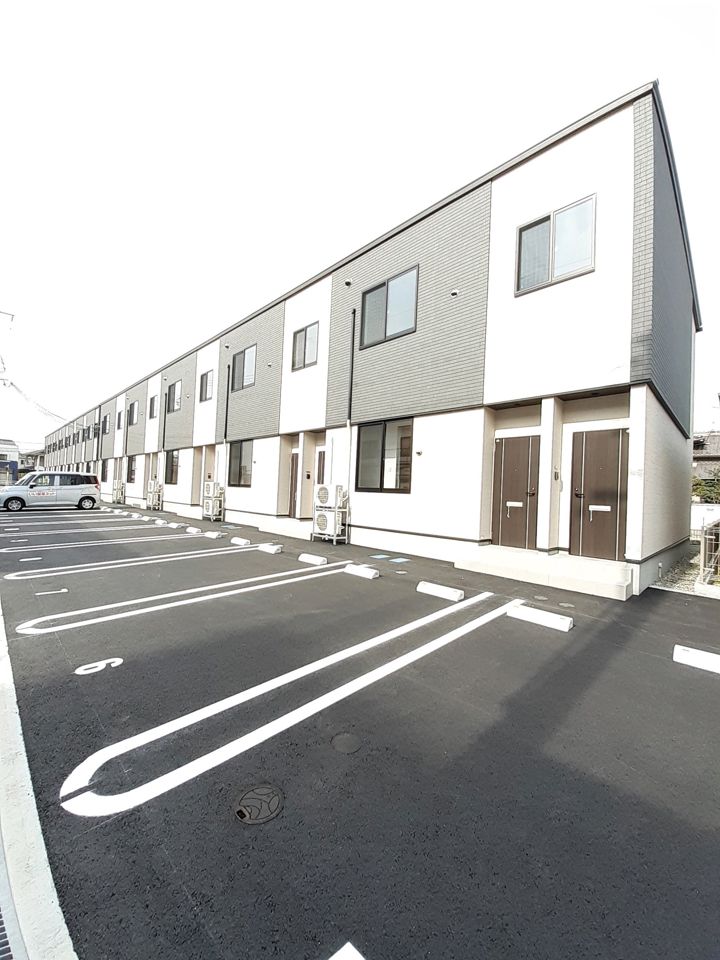 ガーデンヒルズ東手城 A棟の外観画像