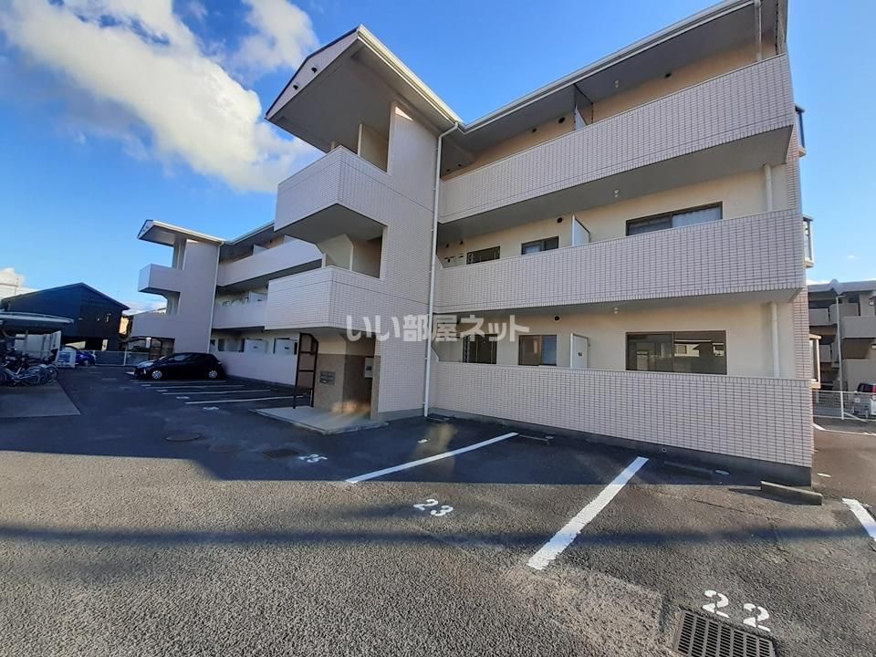 クララ・ファミリアの外観画像