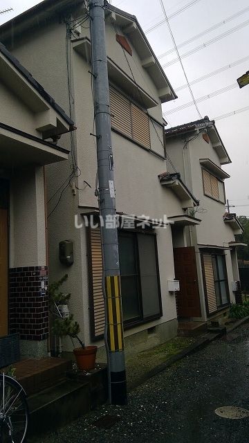 牧野阪3丁目岡田貸家の外観画像