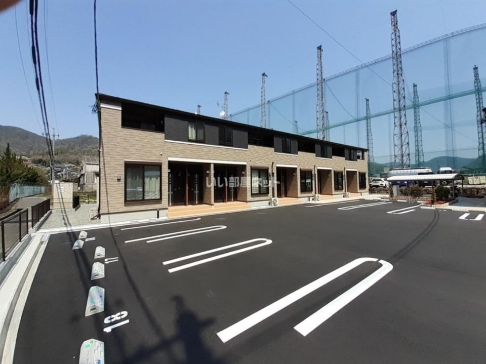 リヴァーサヒルBの外観画像