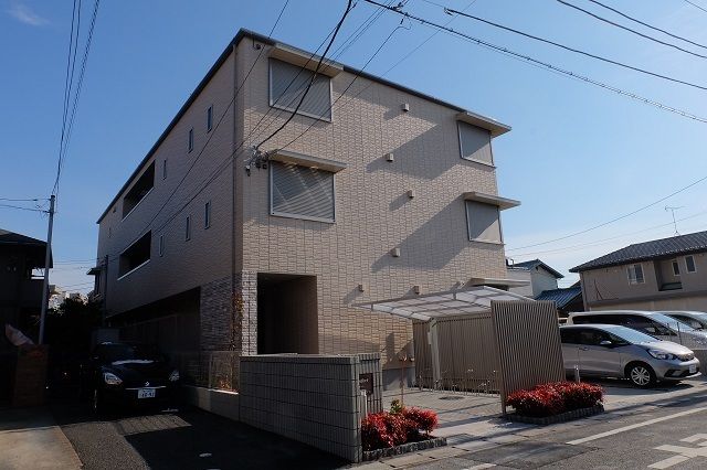 ノイ コンフォートの外観画像