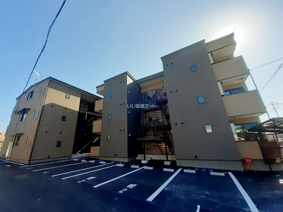 ティーレグノ羽犬塚A棟の外観画像