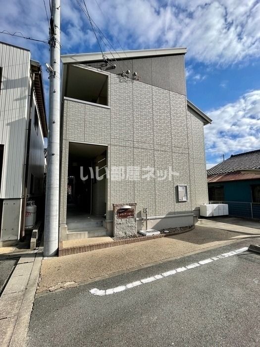 レセンテいなりの外観画像