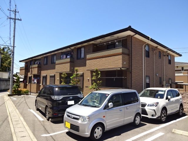 メゾン ヌフ ファミーエの外観画像