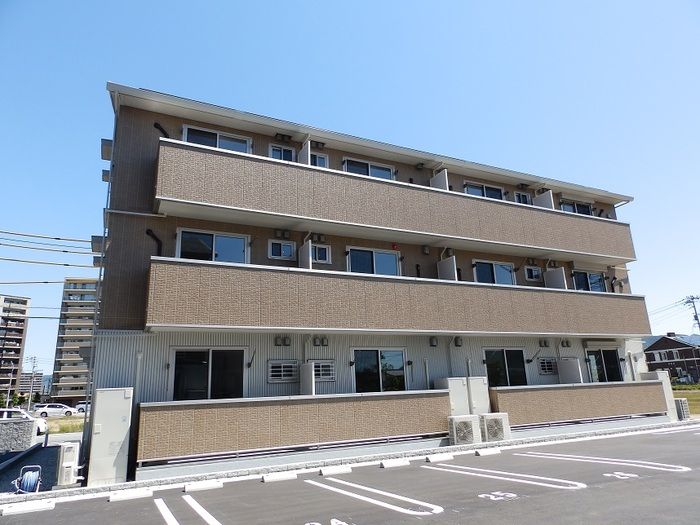ウィルコート小郡給領町 C・D C棟の外観画像