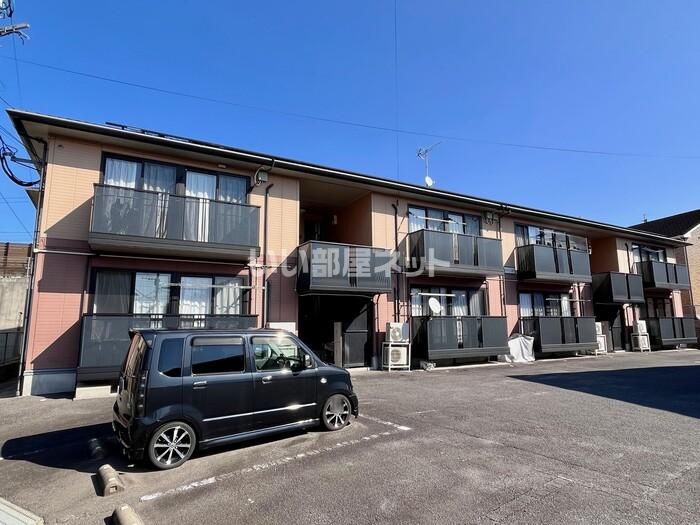 ロイヤルガーデン三城Bの外観画像