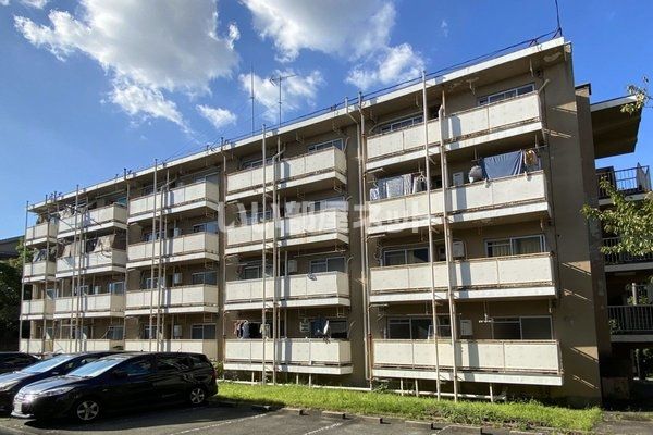 ビレッジハウス鈴蘭台1号棟の外観画像