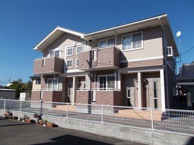 ニューアヴェニューの外観画像