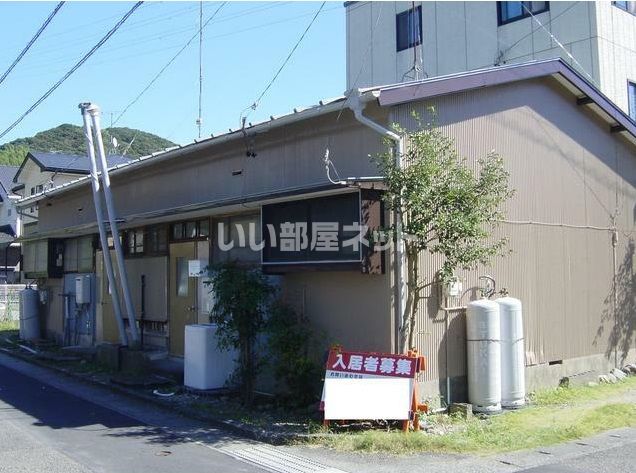 町アパートの外観画像