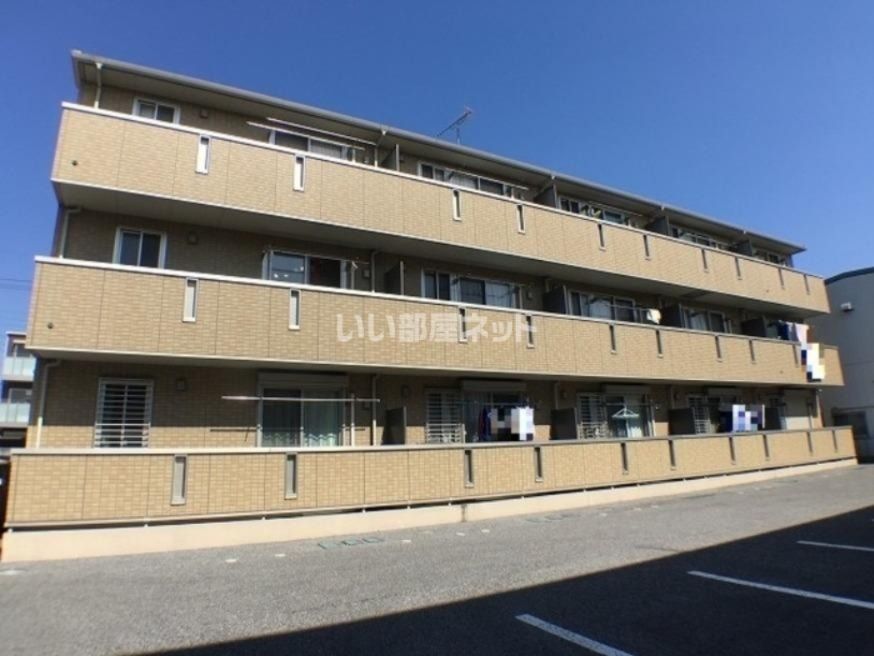 ルミエールヤナセ Bの外観画像