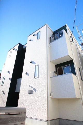 CB南浦和ラクチェの外観画像