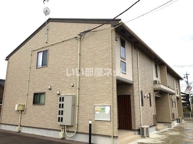 クリスタル輝の外観画像