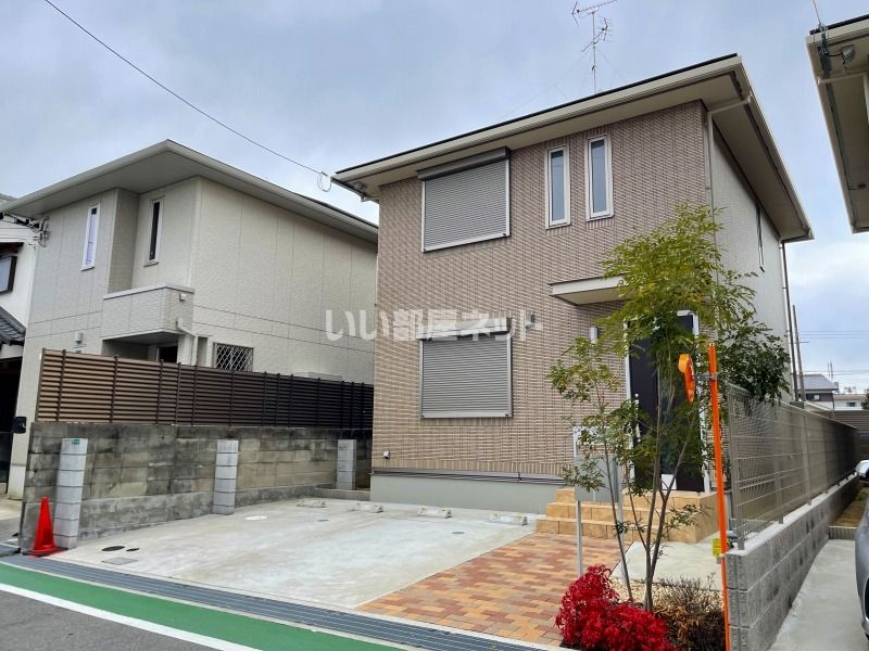 伊丹市御願塚3丁目戸建貸家の外観画像