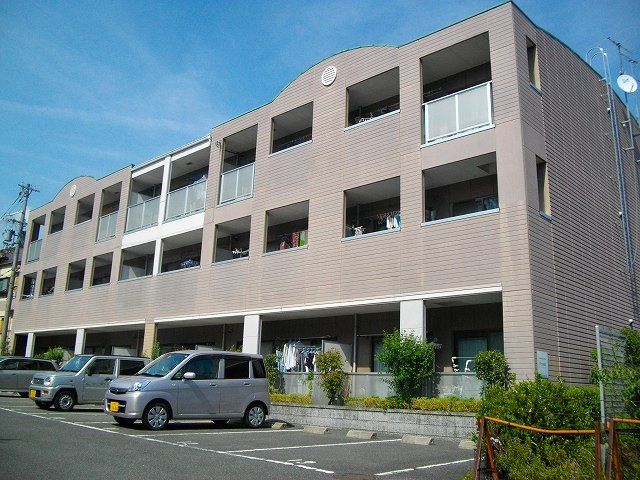 ホーリーの外観画像