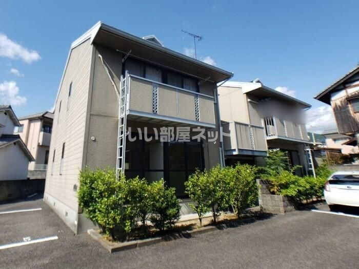 ファミール三好 A棟の外観画像