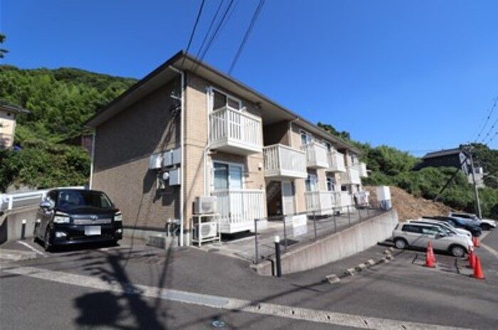 ロイヤルガーデン小佐世保 A棟の外観画像