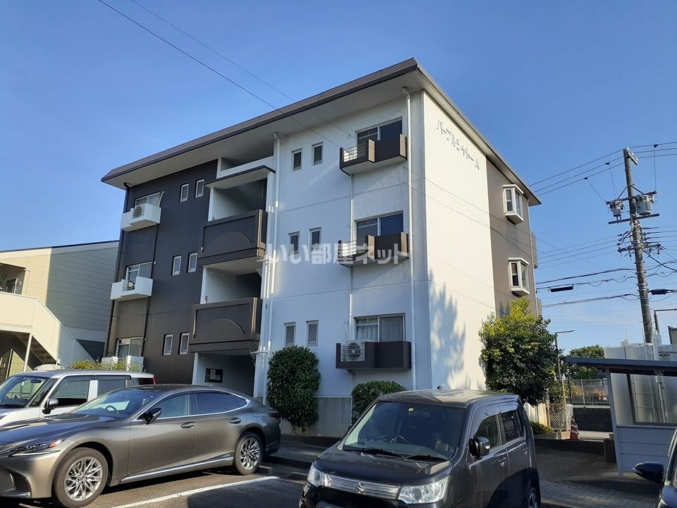 パープルシャトーA棟の外観画像
