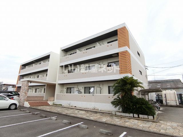 T&Mの外観画像