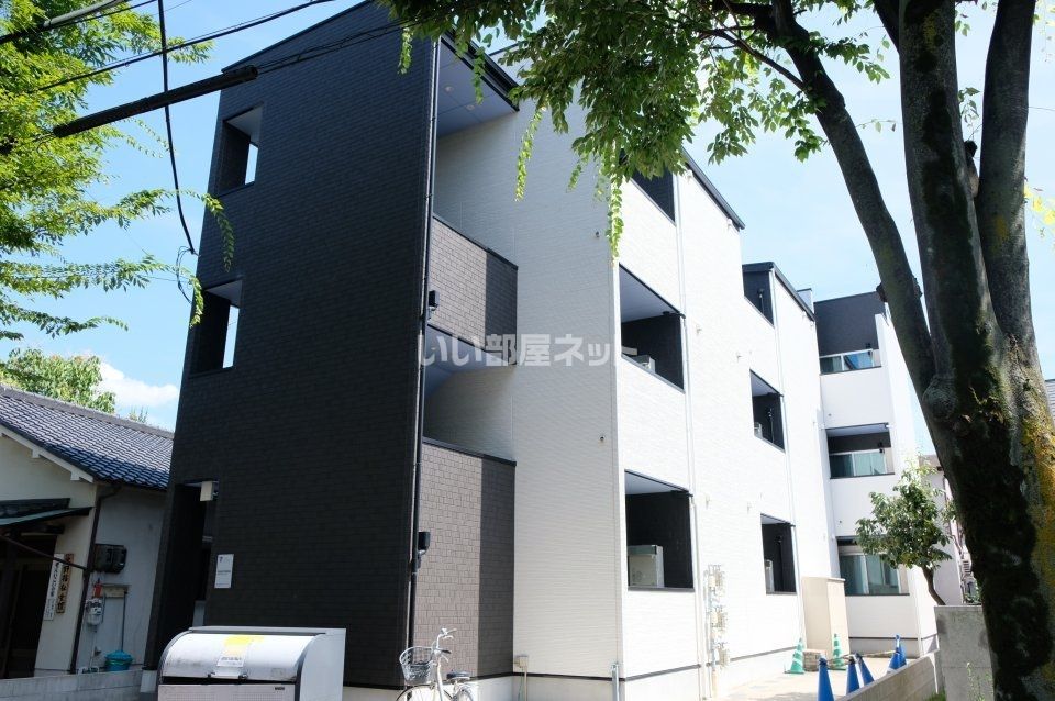 Casa di chienne(カーサ ドゥ シエンヌ)の外観画像