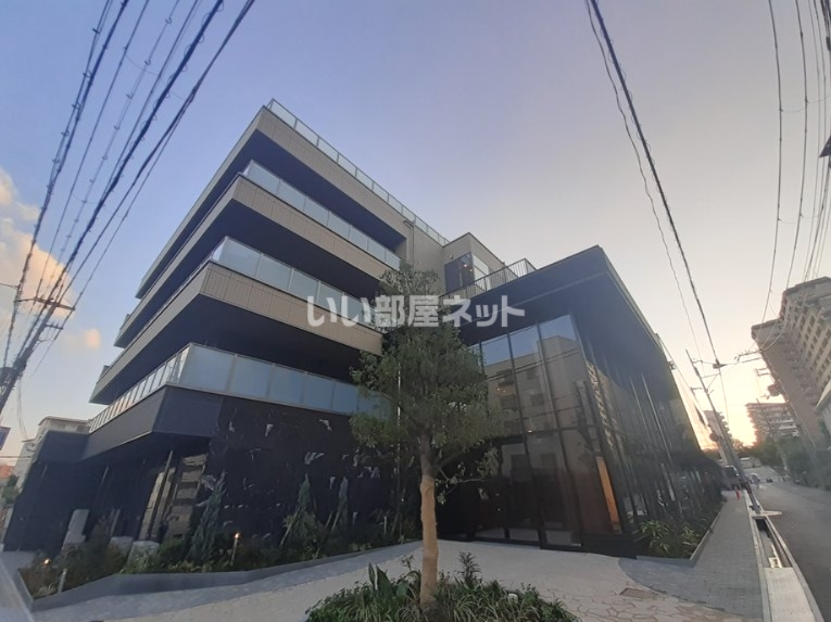 シー・クリサンス西岡本の外観画像