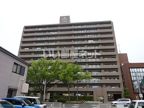 サーパス市民図書館前の外観画像