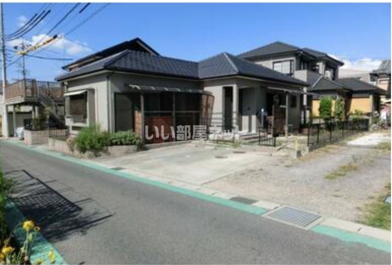 三軒町借家の外観画像