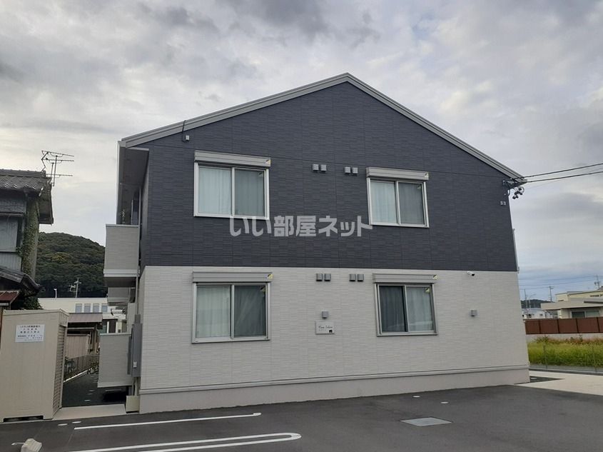 カーサ・ソラーレの外観画像