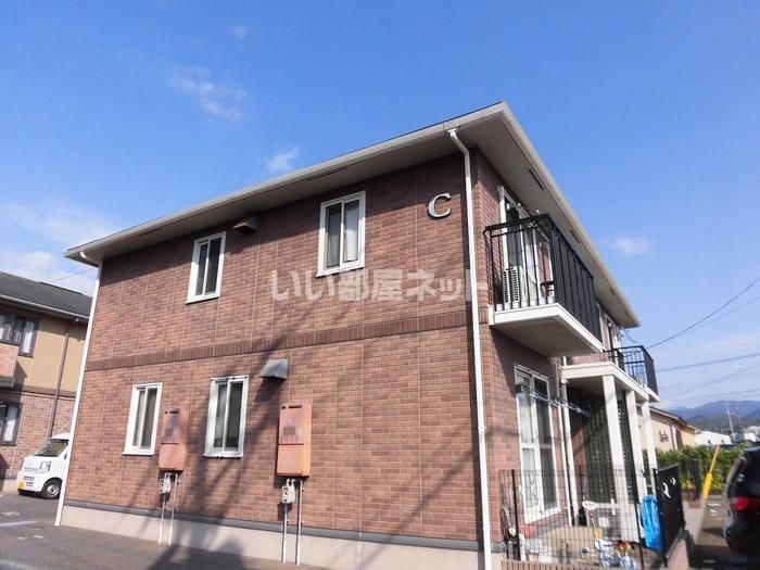 ロイヤルガーデン富の原 C棟の外観画像