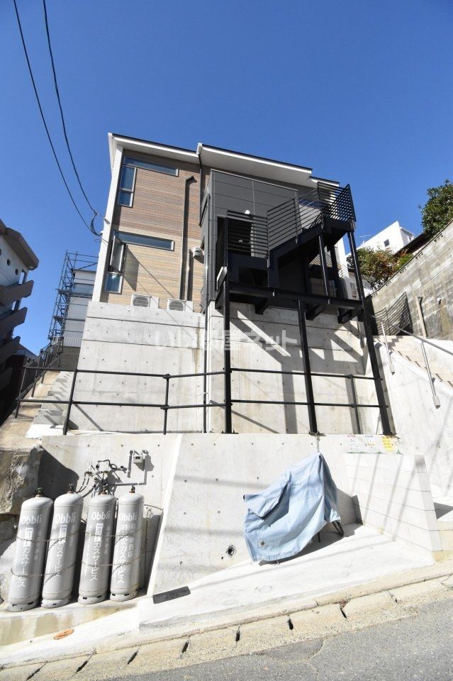 エルモス愛宕の外観画像