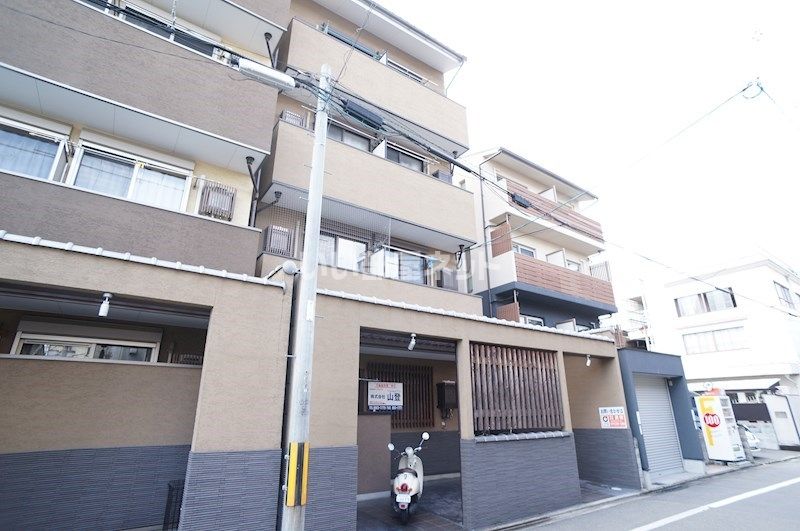 セレーノ御前蛸薬師の外観画像