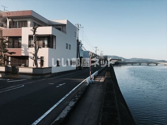 丸山コーポラス横戸建の外観画像