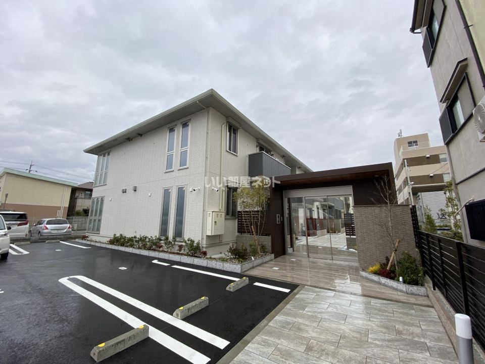 ラリュールの外観画像