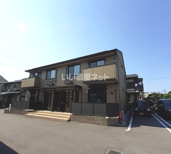 アドニスの外観画像