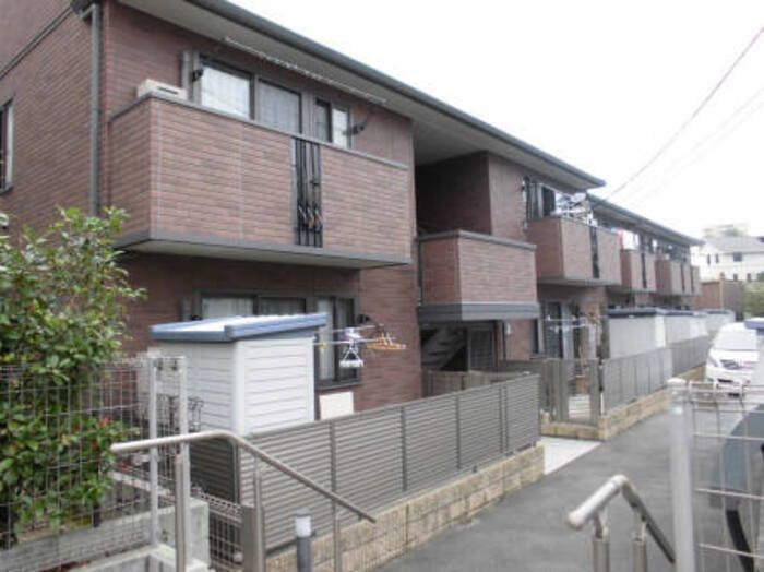 メゾン沖・皆賀 A棟の外観画像