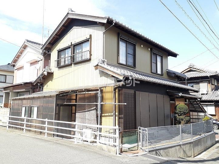朝日町埋縄戸建の外観画像