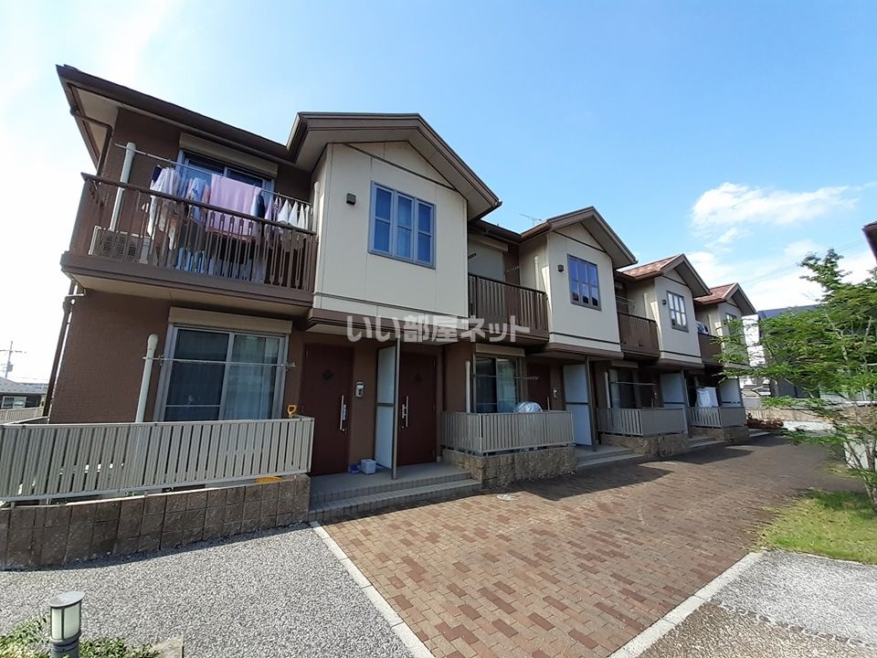 ブリリアント ヒルズA(1~5号室)の外観画像