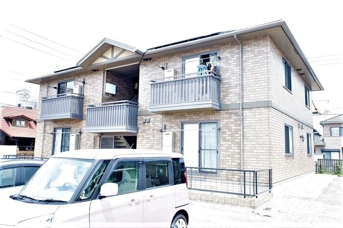 リビングタウン東郷 Bの外観画像