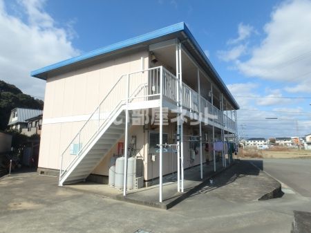 尾方ハイツの外観画像