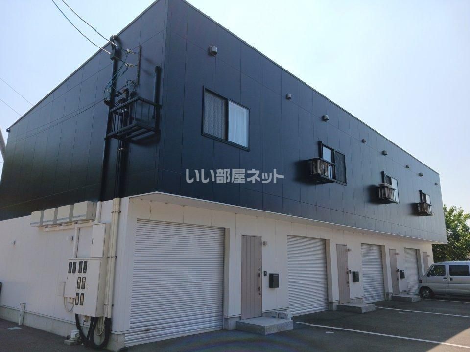 ピース・グロリアB棟の外観画像