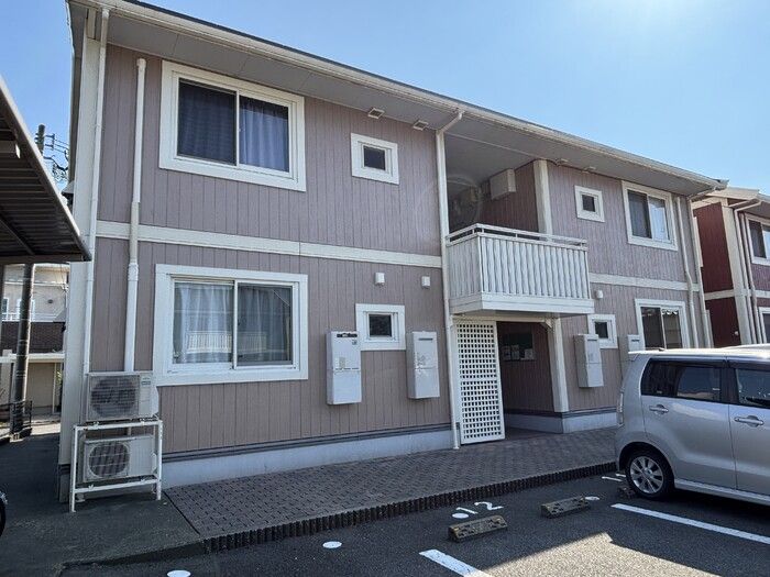 リビングタウン若杉 Bの外観画像