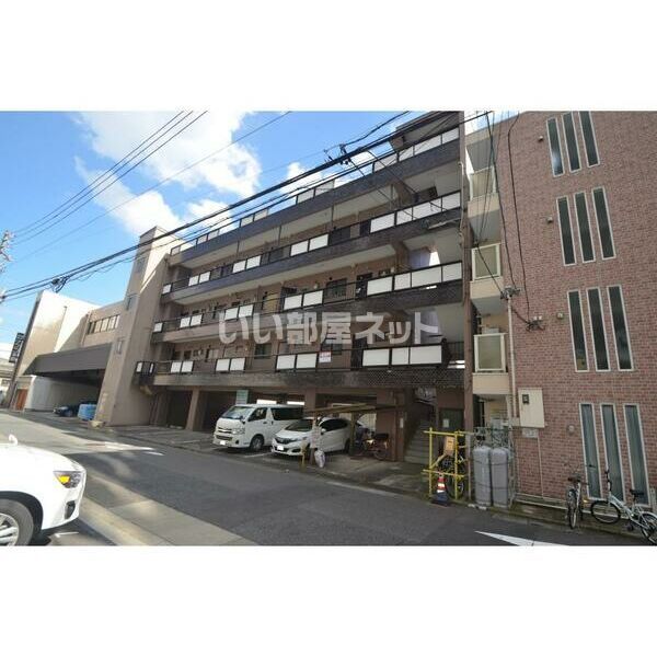 岡正ビルの外観画像