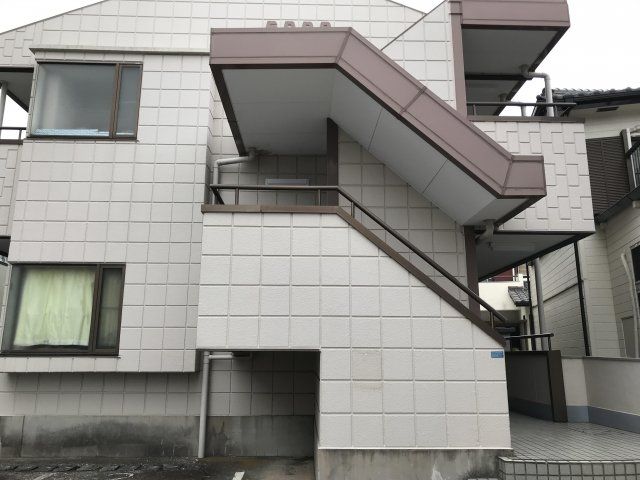 サーブ(SAAB)マンションの外観画像