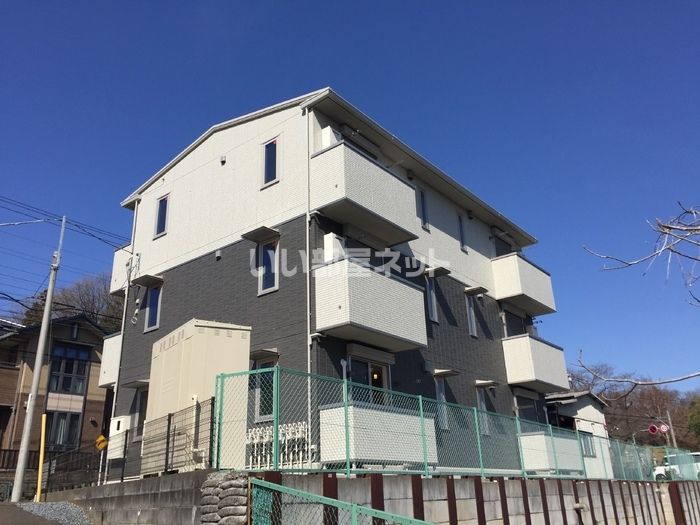 エクセル マルヤマの外観画像