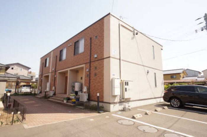 メゾネット東新町 Aの外観画像