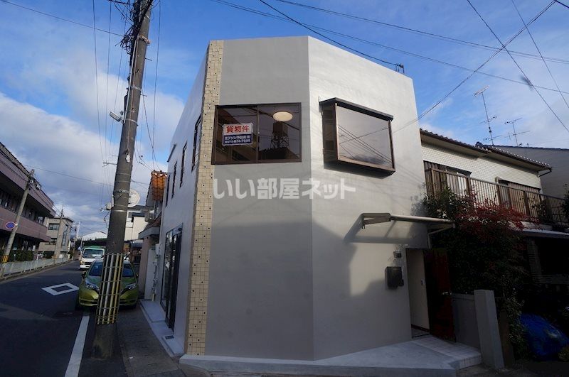 桂艮町23-4貸家の外観画像