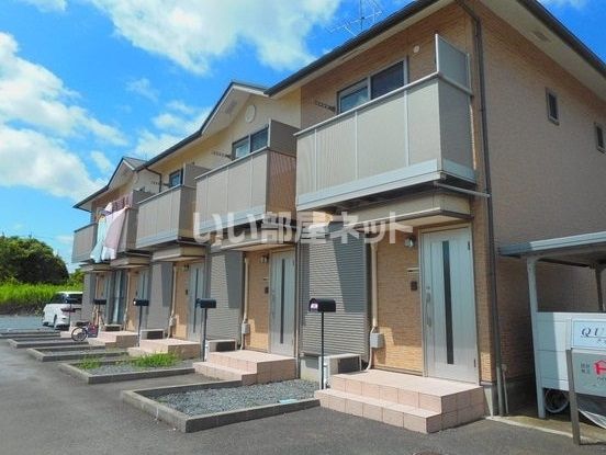 QAULL(クオール)の外観画像