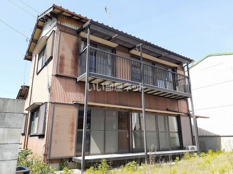 川越町高松貸家の外観画像