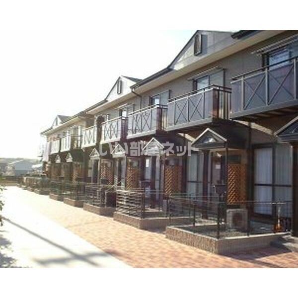 ブランシェSimosazarai B棟の外観画像