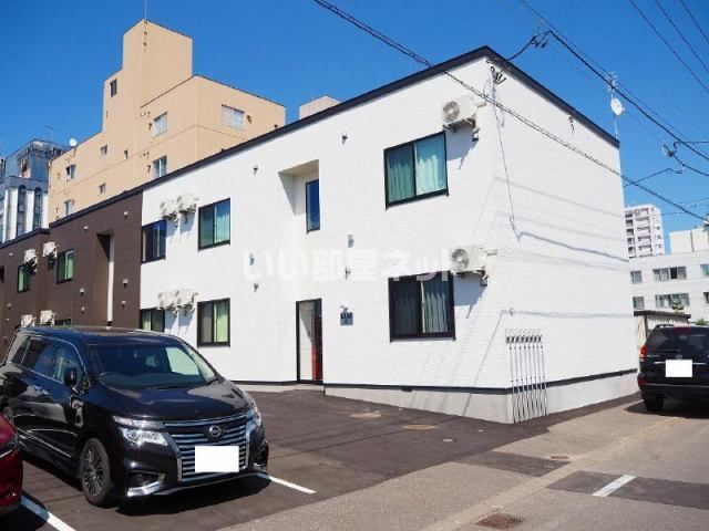 LANA B棟の外観画像