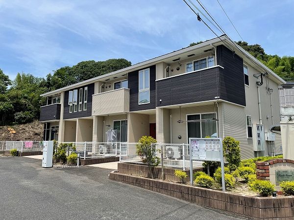 ファミール ラセムの外観画像
